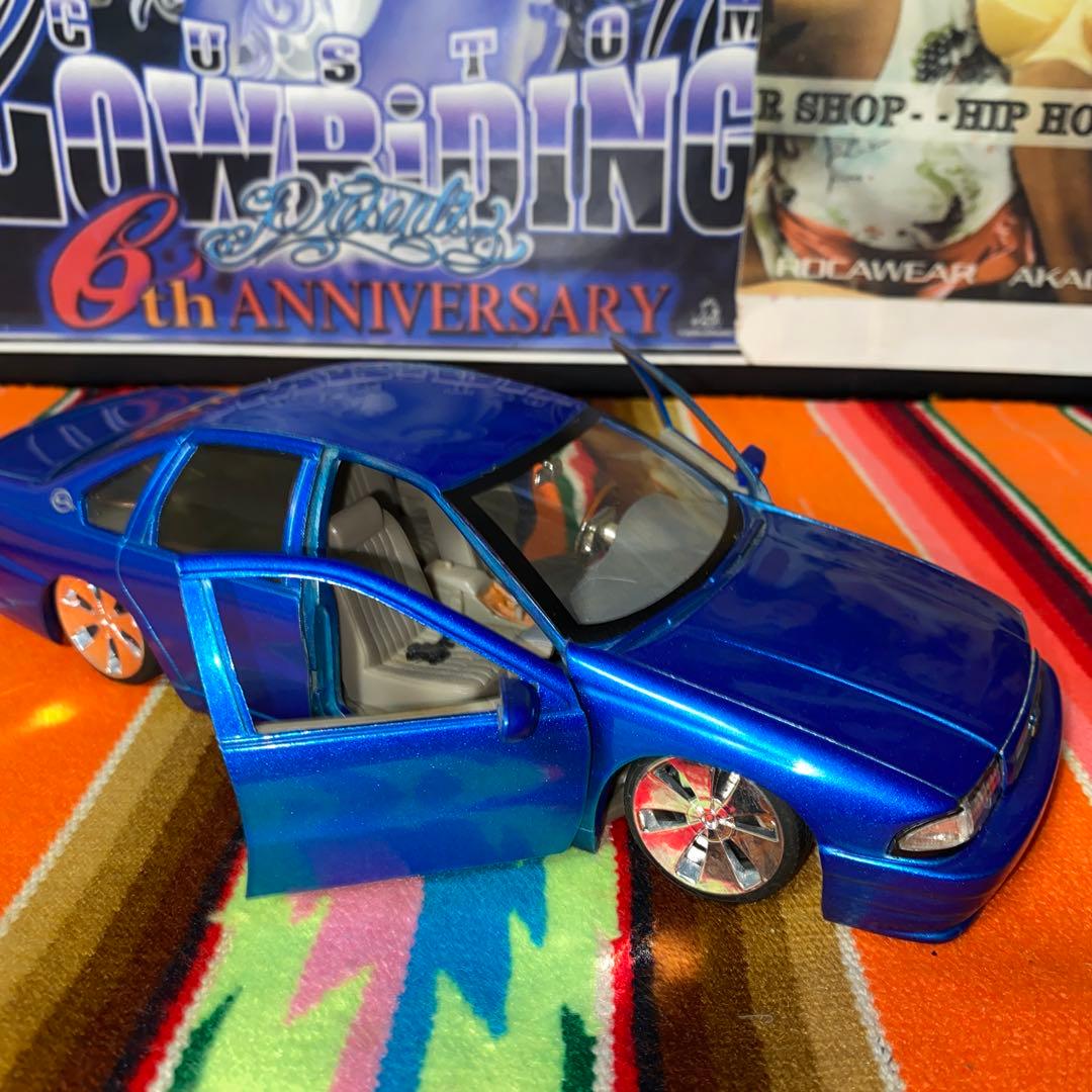 DUBシェビーインパラ ミニカー　１／２４　色青