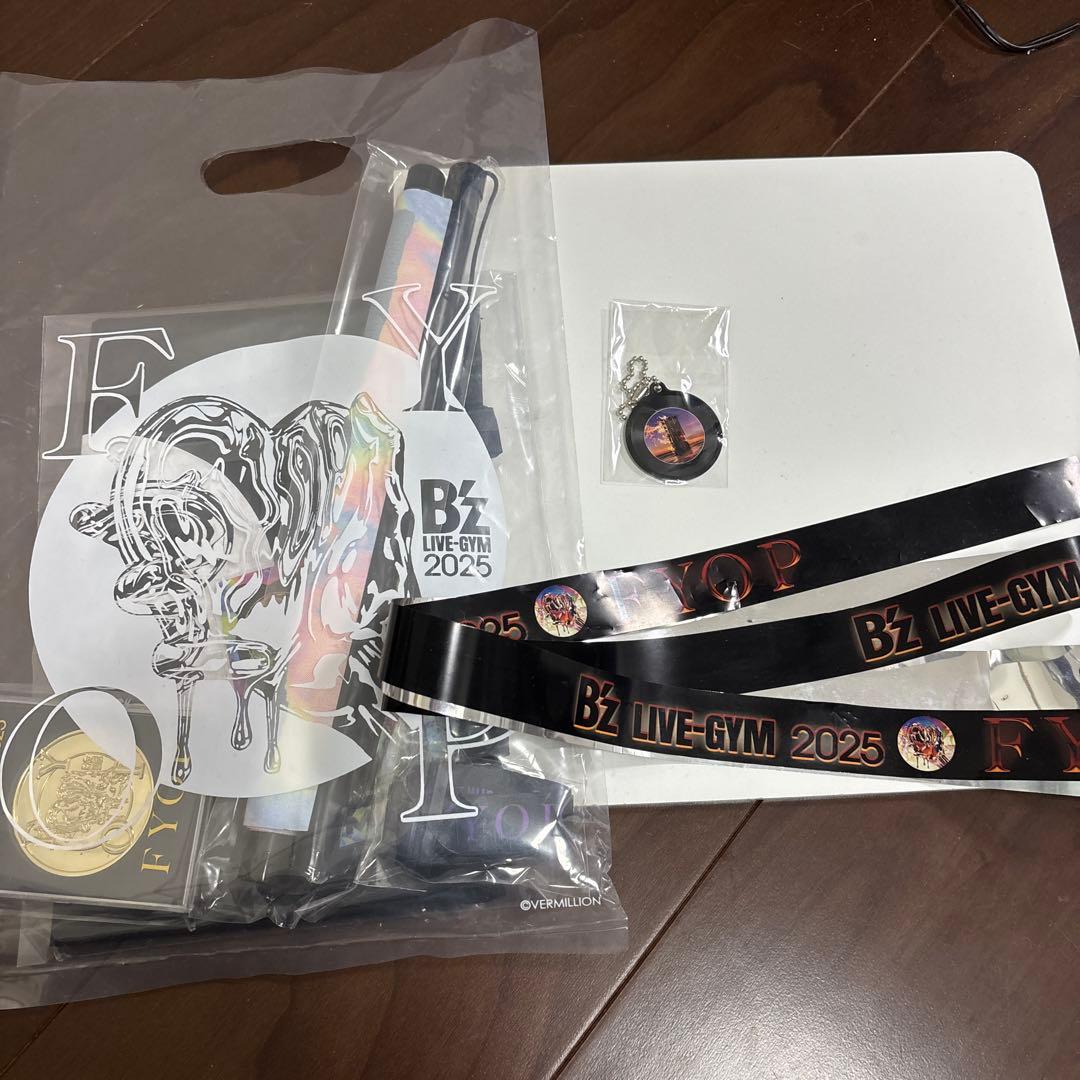B'z LIVE-GYM 2025 FYOP プレミアム席グッズ＋銀テ＋キーホル