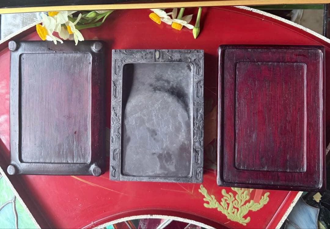 大雪特価‼️新春期間限定‼️不世出の名品‼️旧家蔵出端渓硯『古松❌瀧　硯』」唐木箱1点