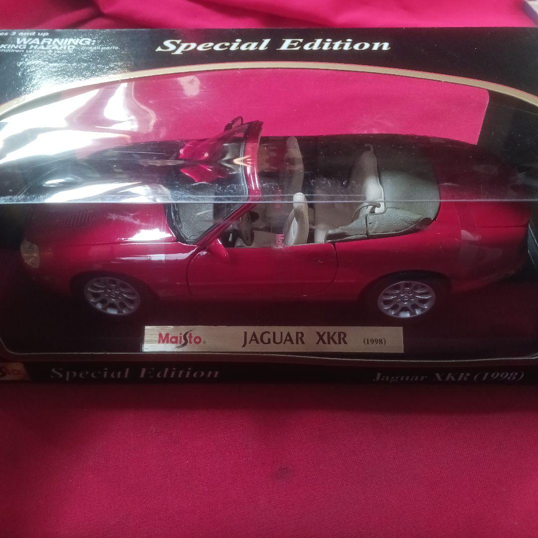 Maisto　JUGUAR XKR(1998)　1/18　精密　ダイキャスト製