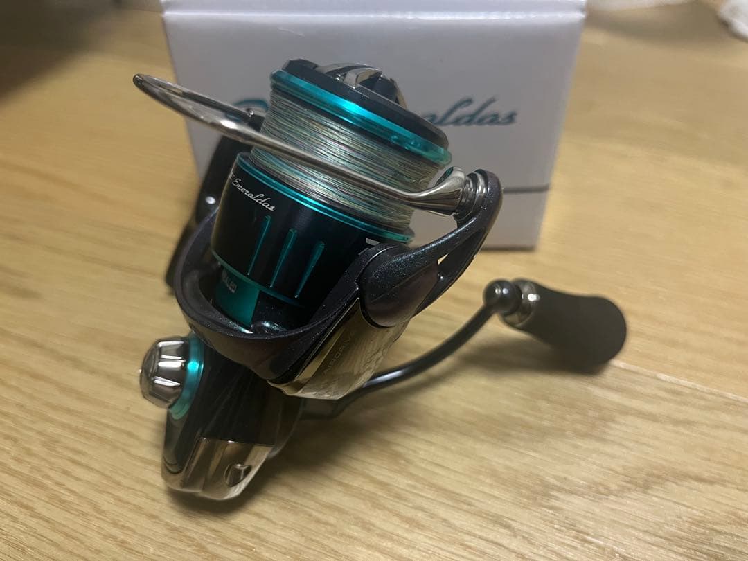 ダイワ エメラルダスRX LT2500 ダブルハンドル、リールスタンドセット