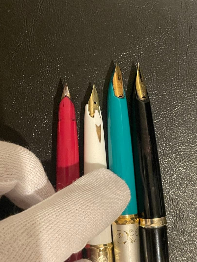 【金】エリート pilot等万年筆おまとめk21 k18 k14 4本