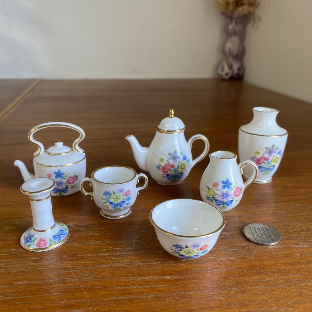 英国　スポード ブルーリボンのブーケ　ミニチュア　7点セット