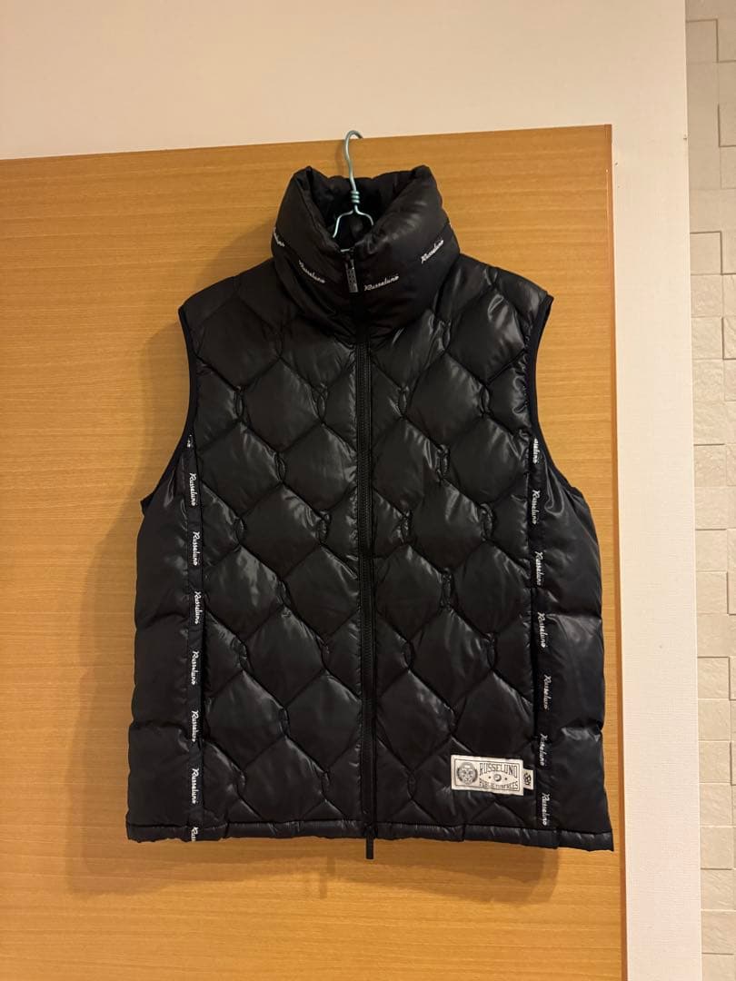 ラッセルノベスト