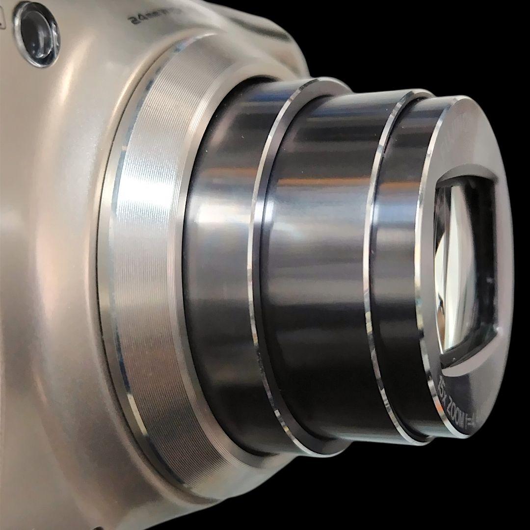 FUJIFILM FinePix F600EXR シャンパンゴールド デジカメ