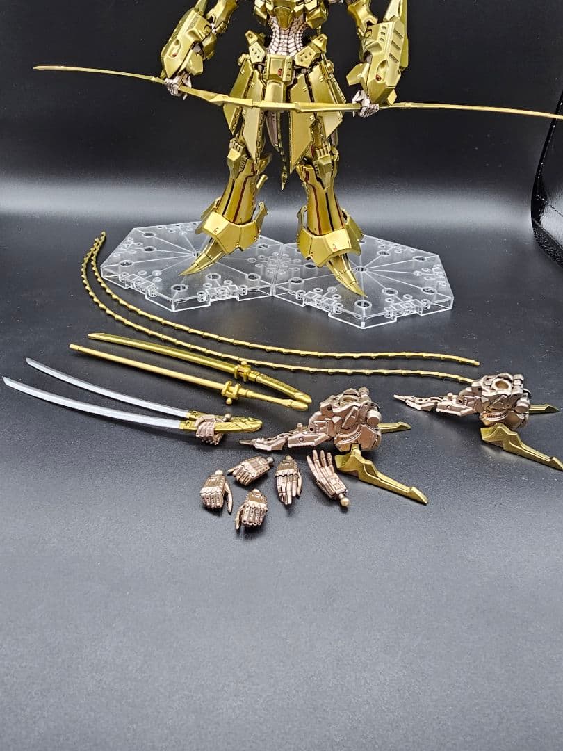 ボークスims1/144ナイトオブゴールド　全塗装完成品