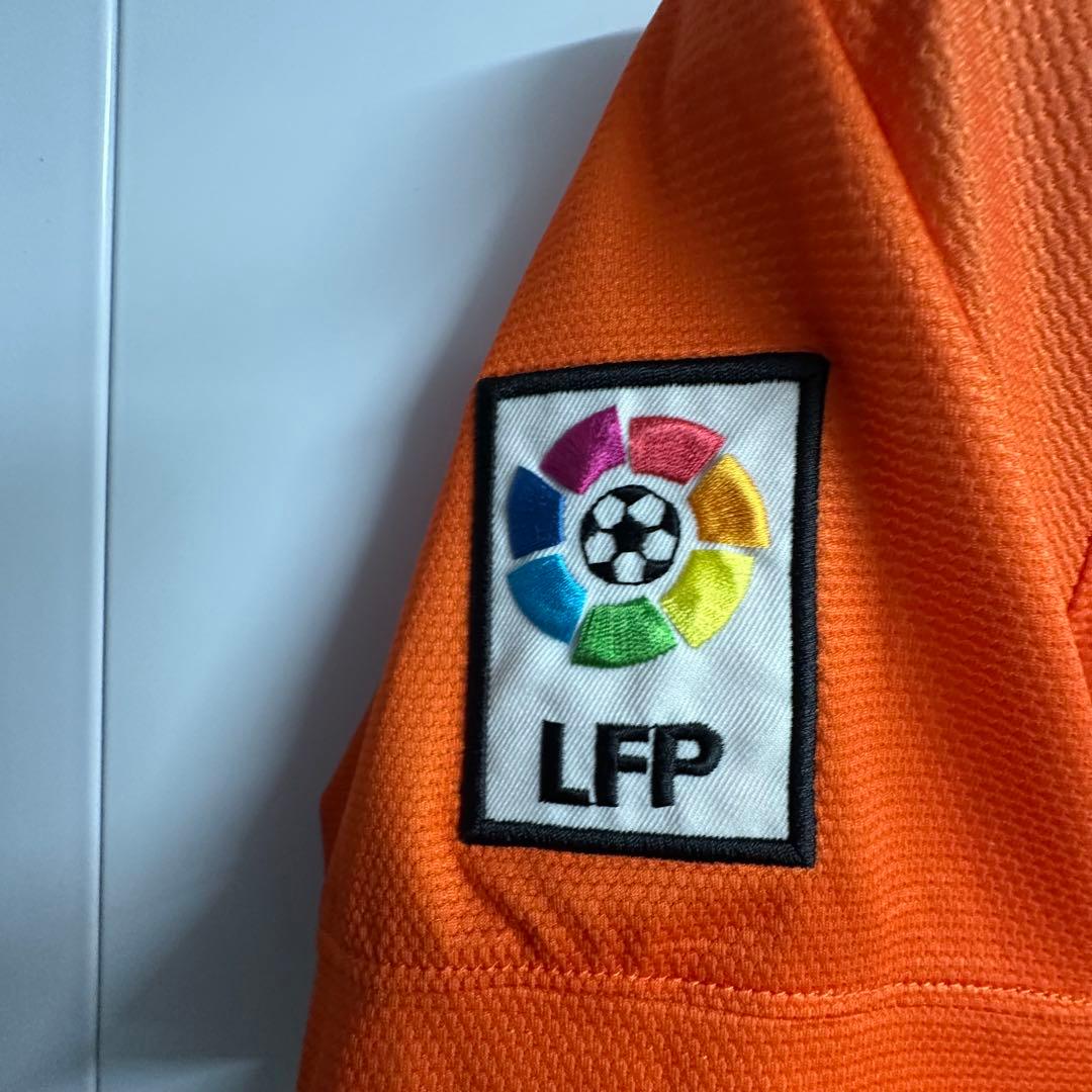 バルセロナ シャビ ユニフォーム