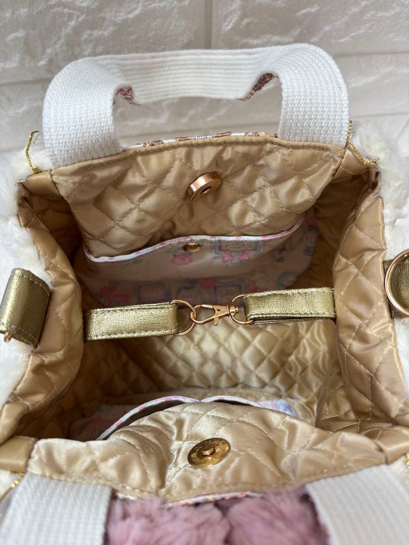 く*さ様 コヤンイサムチョン　ハンドメイド　 ファーバッグ　ルミちゃん　ピンクう