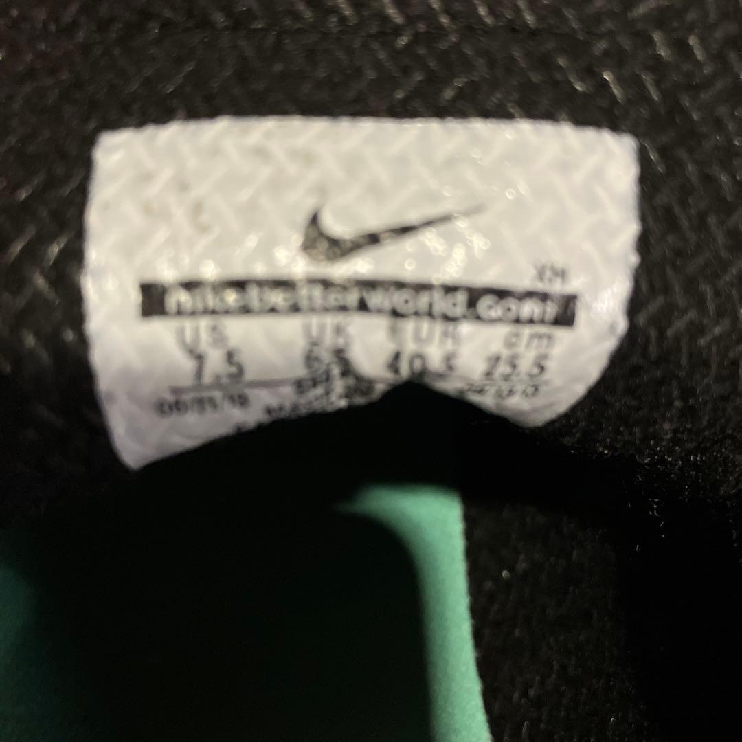 サッカートレーニングシューズ