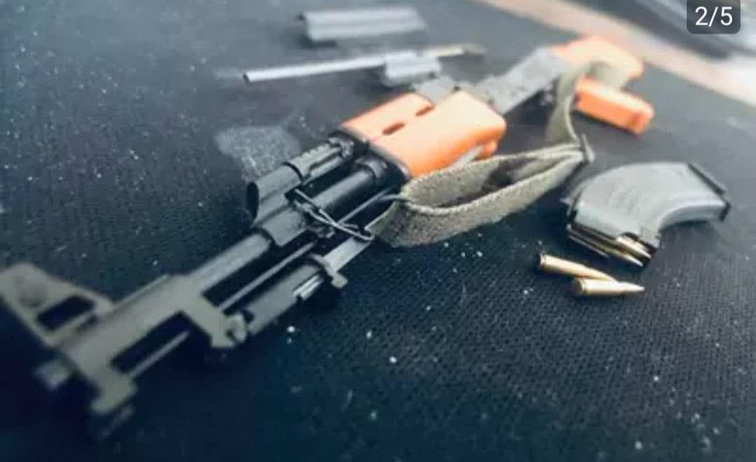 ミニＡＫ47　木金属製　 新品