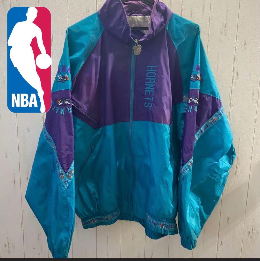 【古着】NBAシャーロット・ホーネッツ　ナイロンジャケット　ビンテージ　アウター