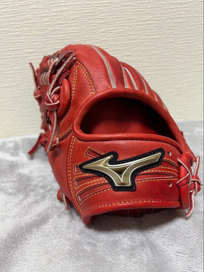 Mizuno Global Elite レッドグローブ