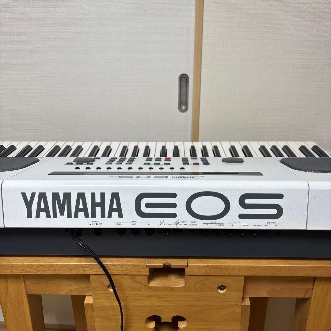 鍵盤楽器 YAMAHA EOS B700