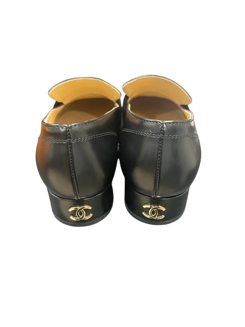 CHANEL ロゴローファー ブラック シャイニーカーフスキン　23㎝