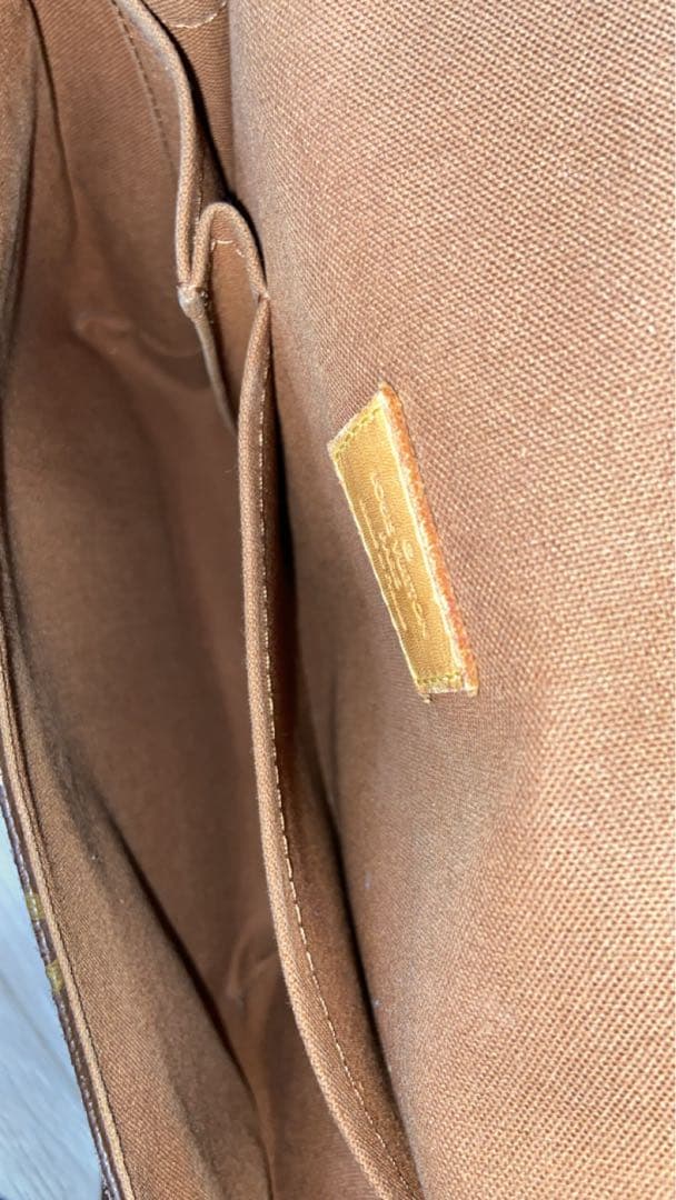 ルイヴィトン　モノグラム　ボスフォール　メッセンジャーバッグ　M40106