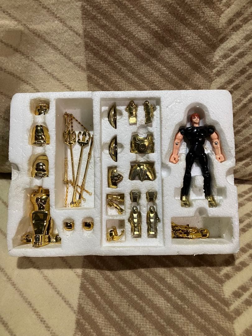 聖闘士星矢 ライブラクロス フィギュア