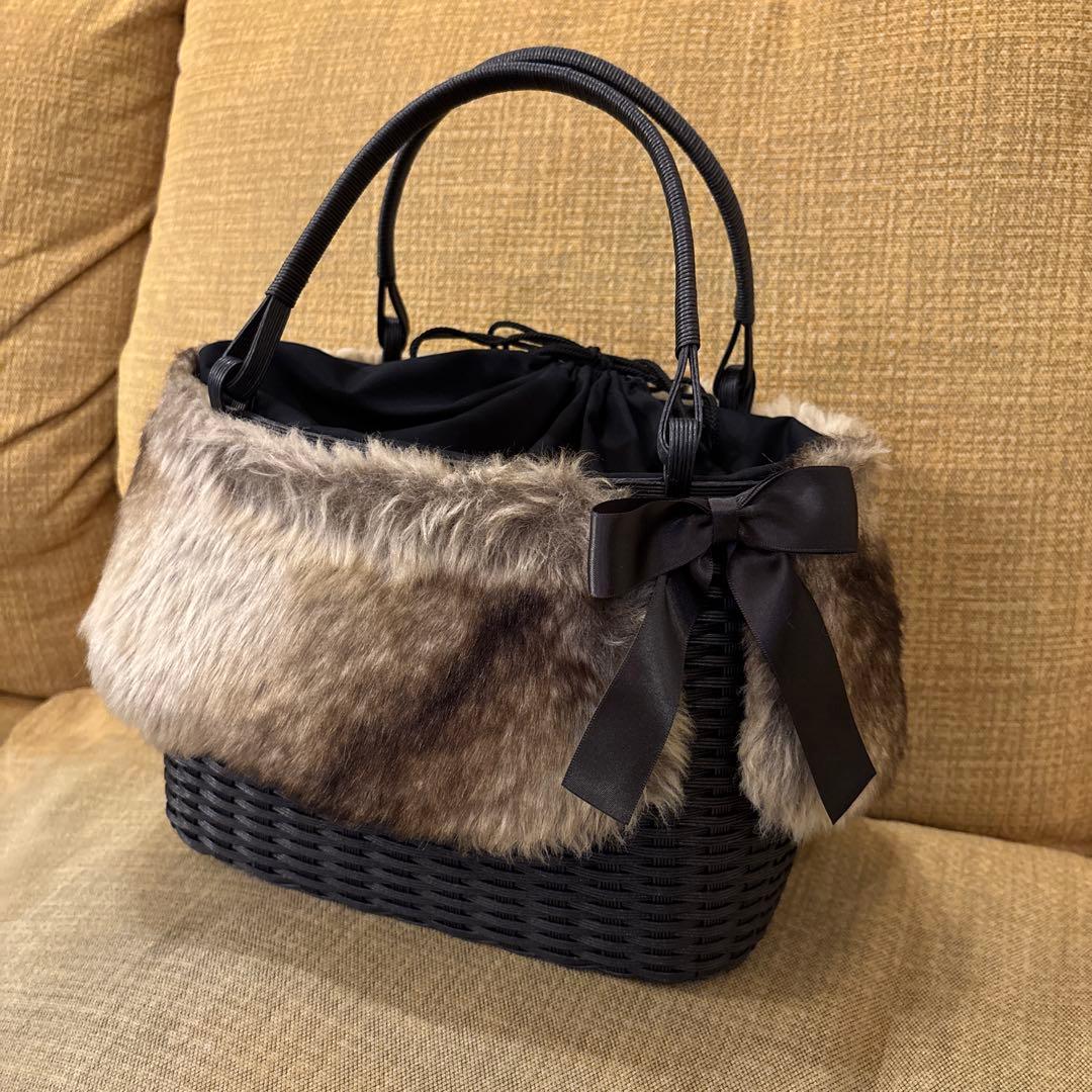 たかちゃんクラフトバンドのカゴバッグ椿のお花