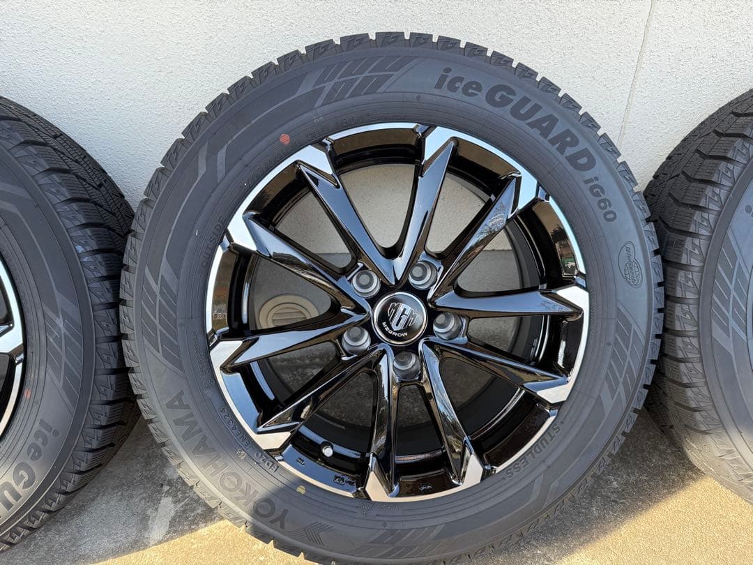 スタッドレスタイヤ　F:6.5J-16/R:6.5J-16