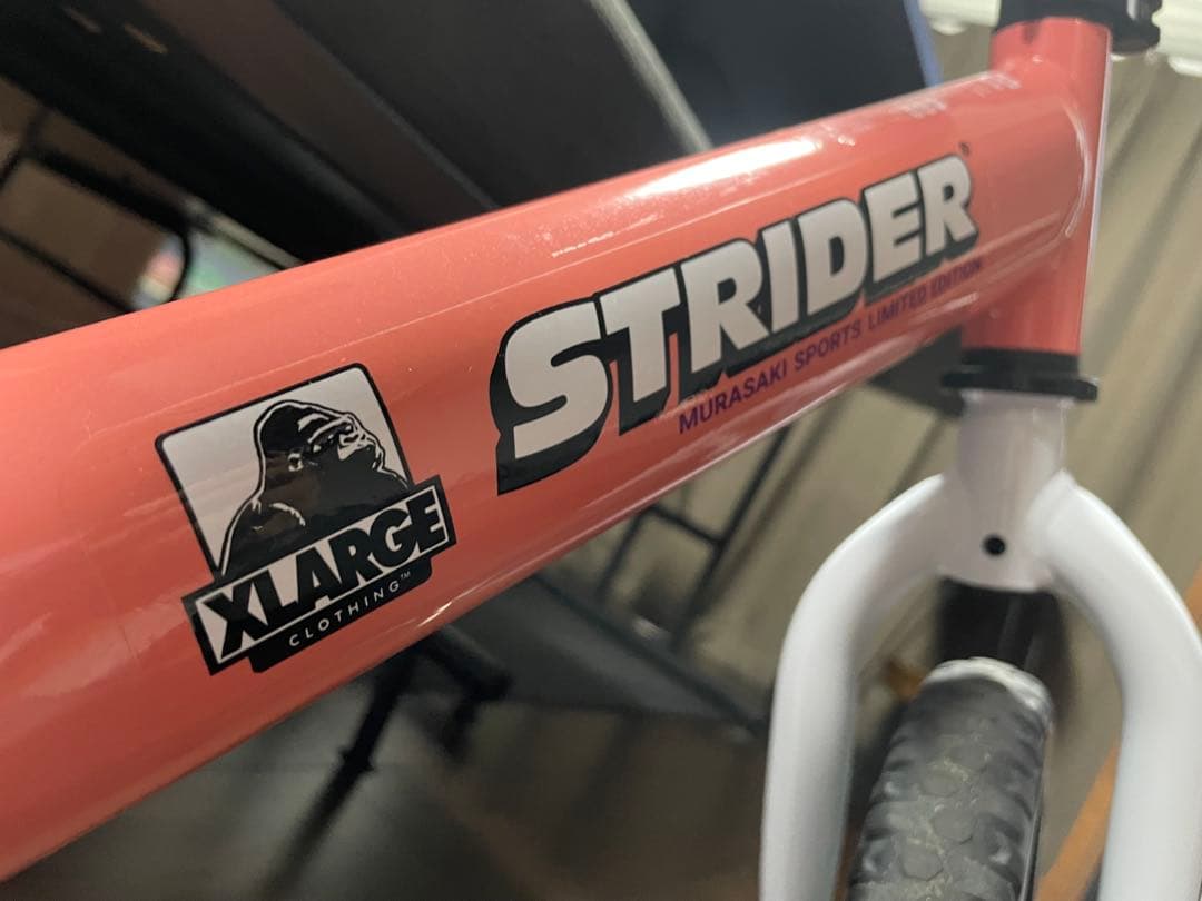 STRIDER × XLARGEコラボ ムラサキスポーツ限定カラー ストライダー