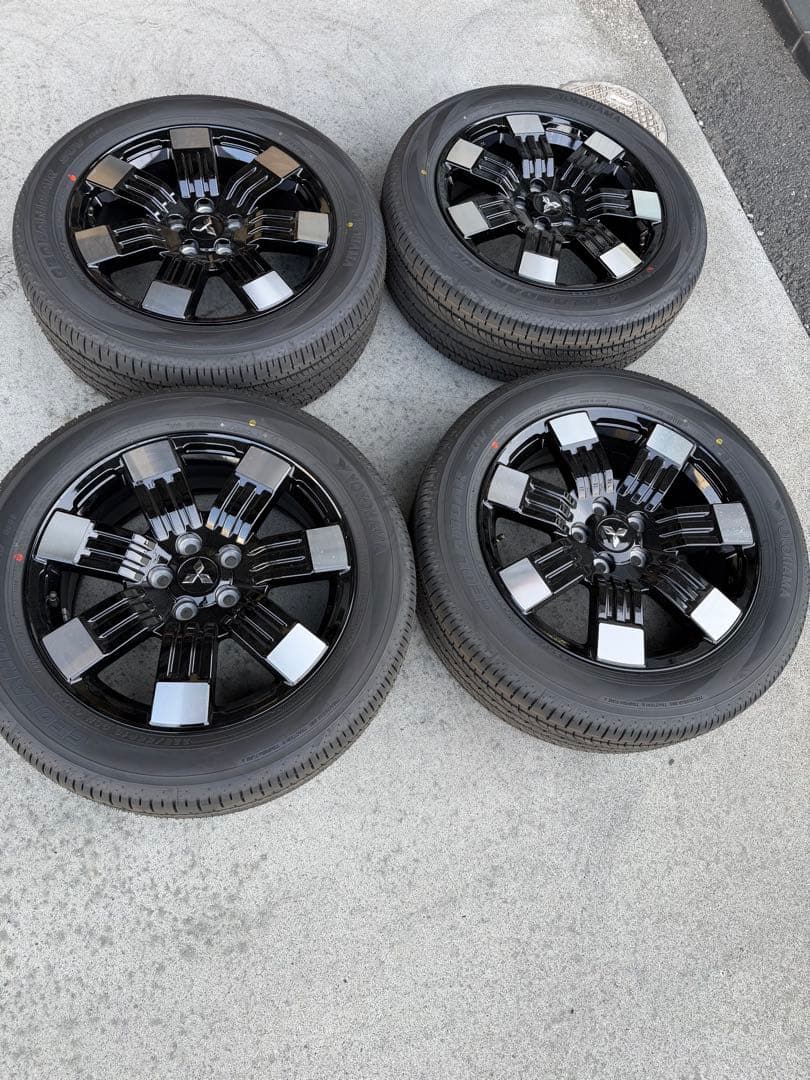 新車外しデリカD5 18インチ ブラックシルバー ホイールセット 4本