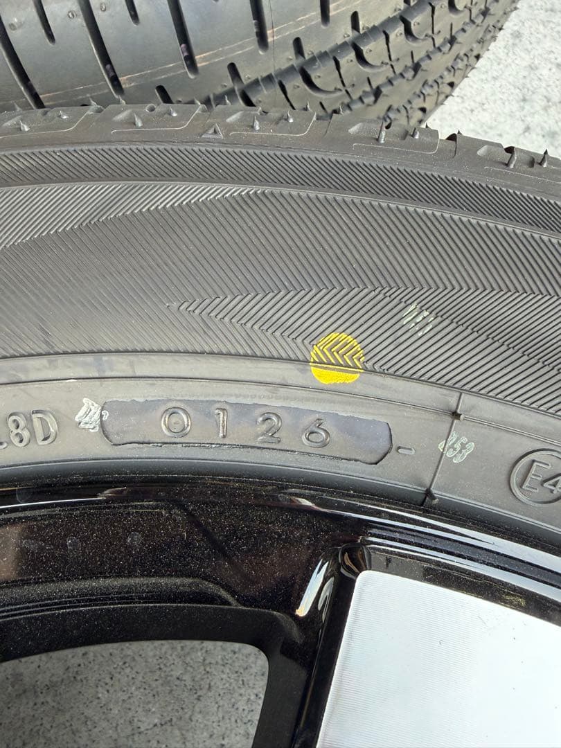 新車外しデリカD5 18インチ ブラックシルバー ホイールセット 4本