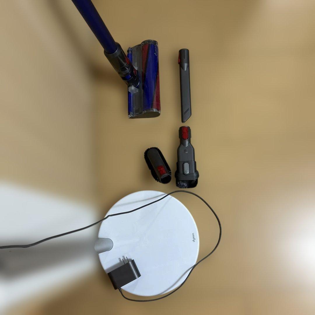 dyson ダイソン　SV15 純正スタンド付　現状品