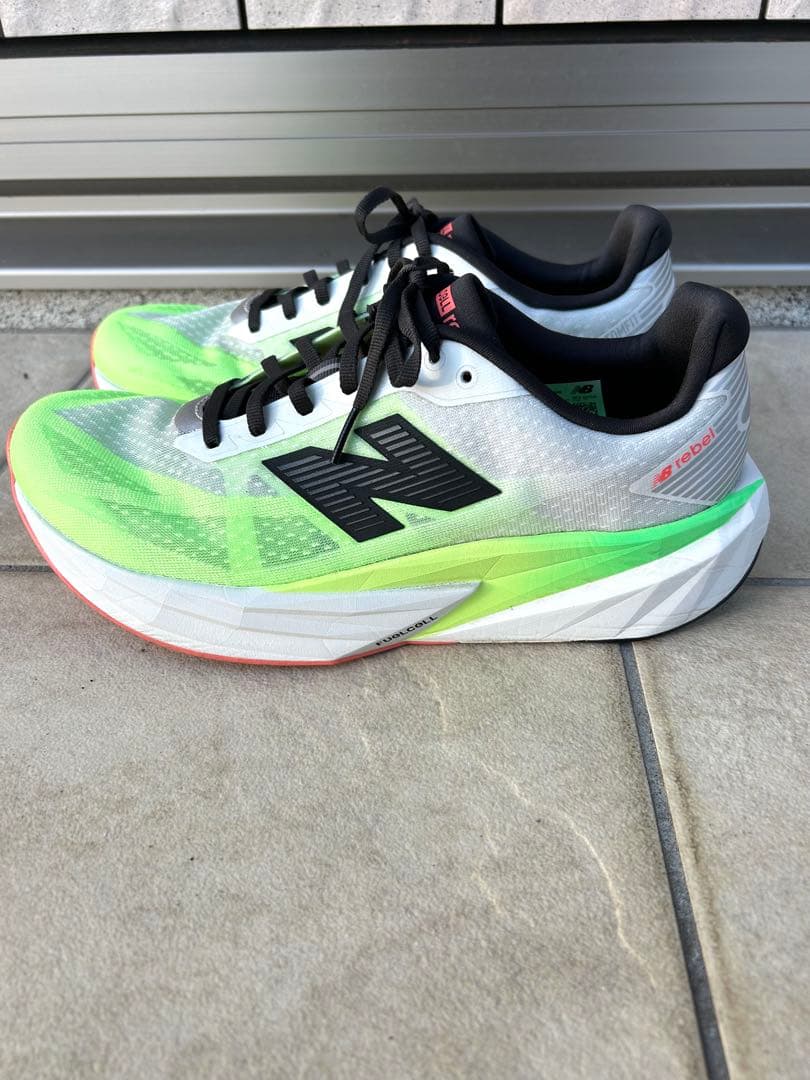 New Balance FuelCell v5 ランニングシューズ27.5センチ