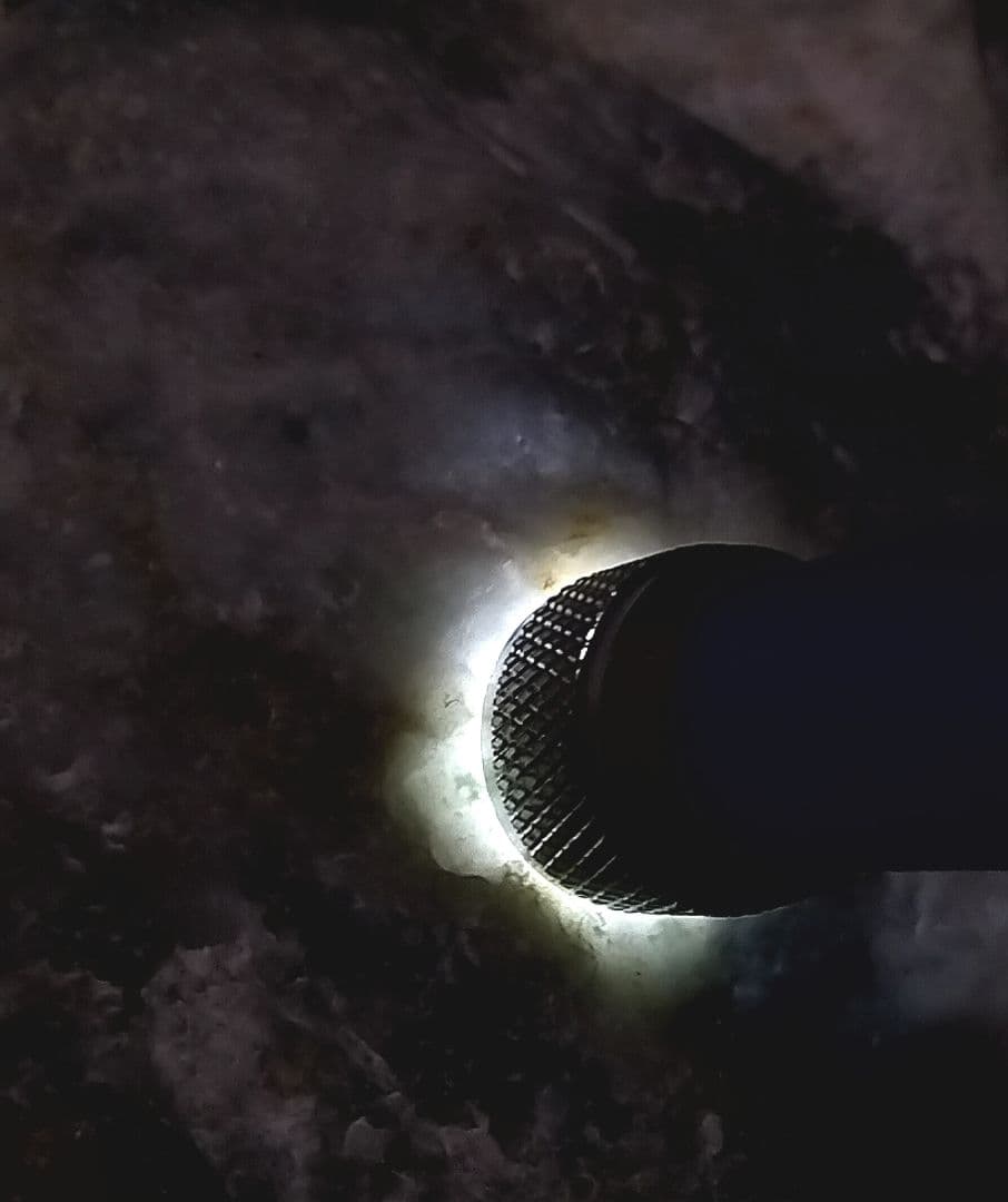 ★翡翠原石★糸魚川硬玉【小滝・川ズレ・ウブ2.7kg】