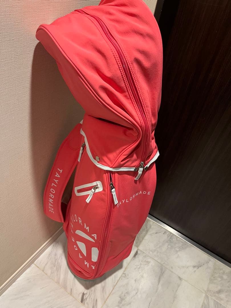 TAYLORMADE ピンク ゴルフバッグ