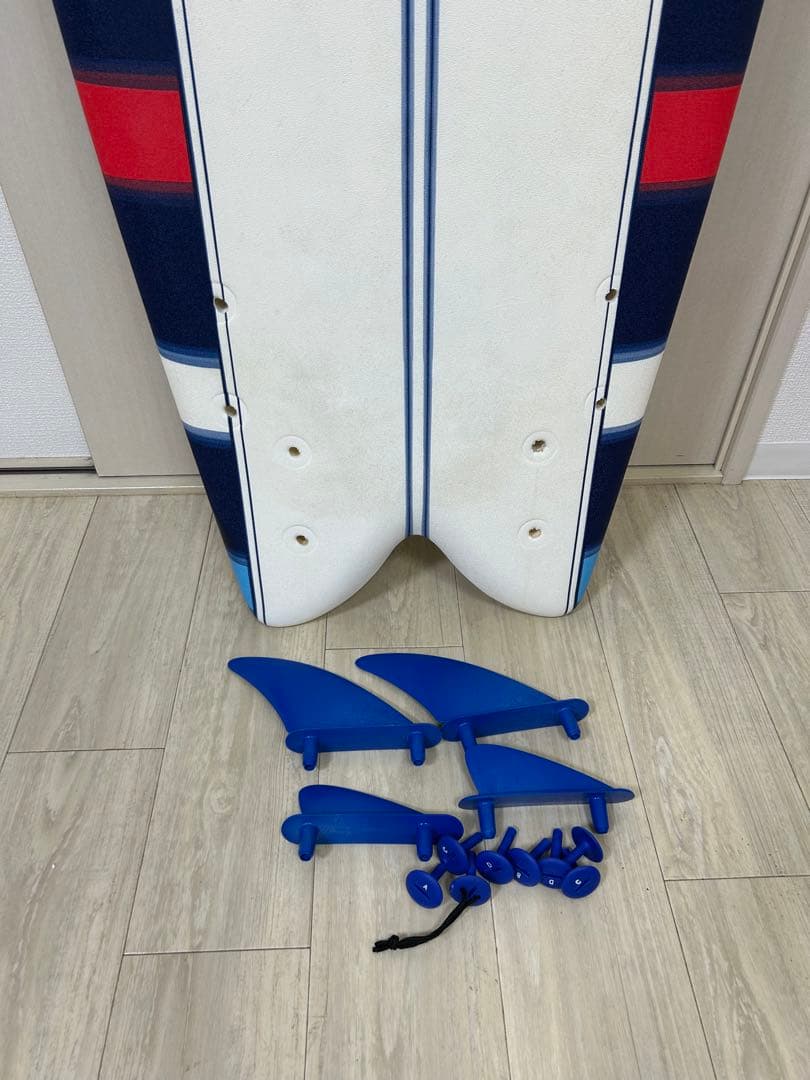 コストコサーフボード　5.8 4フィン付き