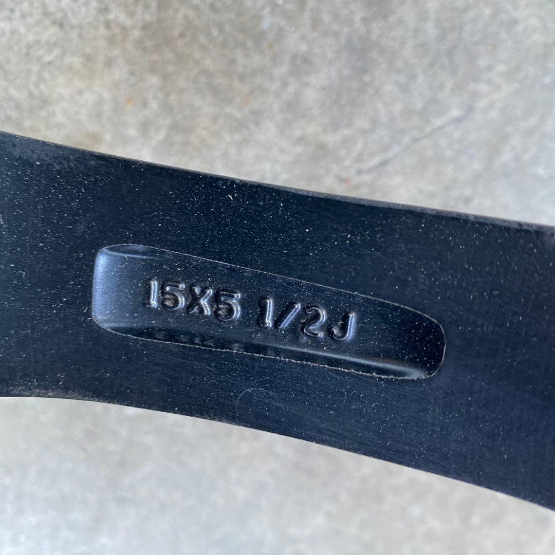 中古溝ありピレリスタッドレスセット175/65R15アクア、フィット　デミオ