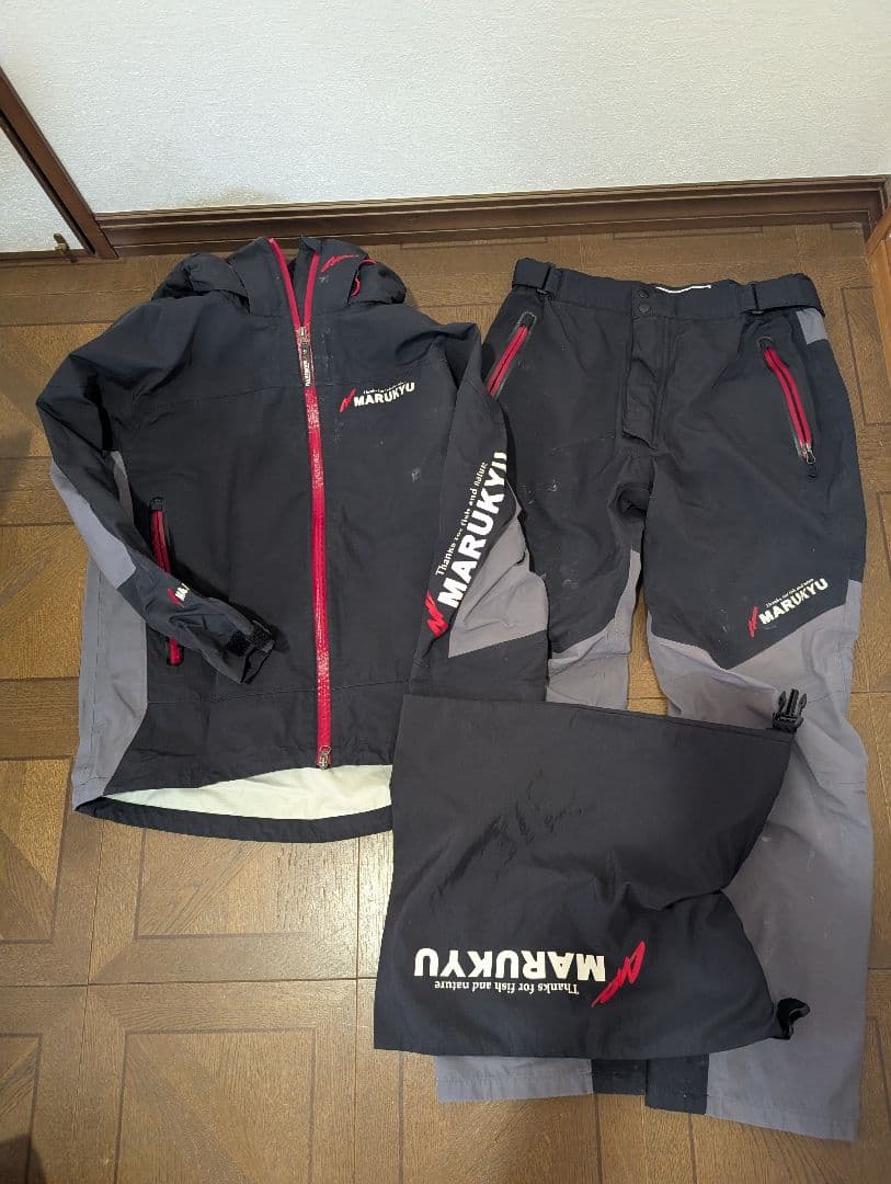 マルキユー フィッシングスーツ(上下セット) マルキュー