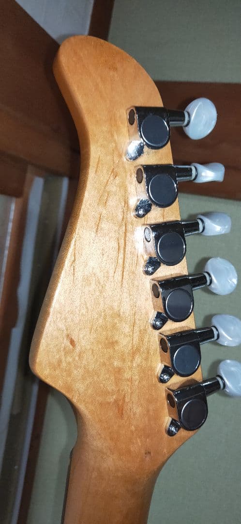 mashroom　エレキギター　ストラトキャスター