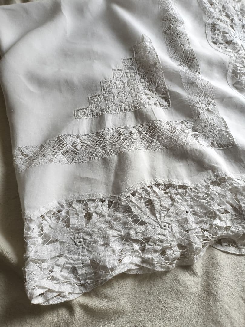 フランスアンティーク　ボビンレース　whiteテーブルクロス