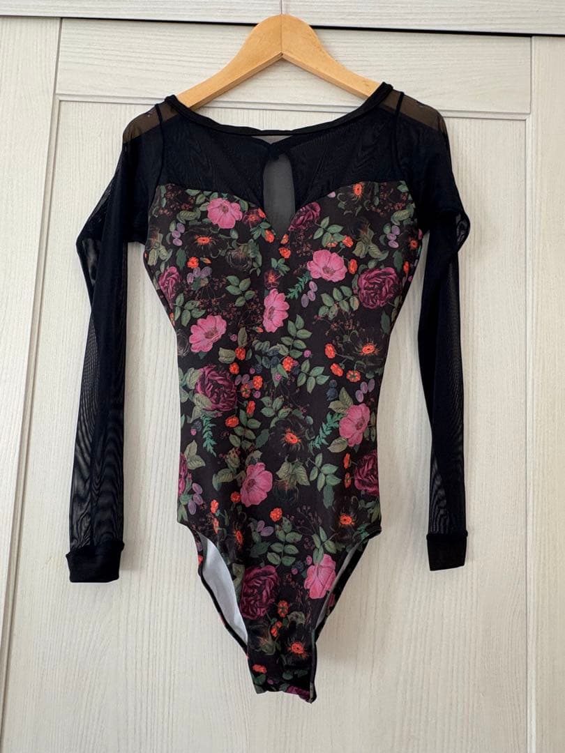 stina レオタード　長袖Mサイズ