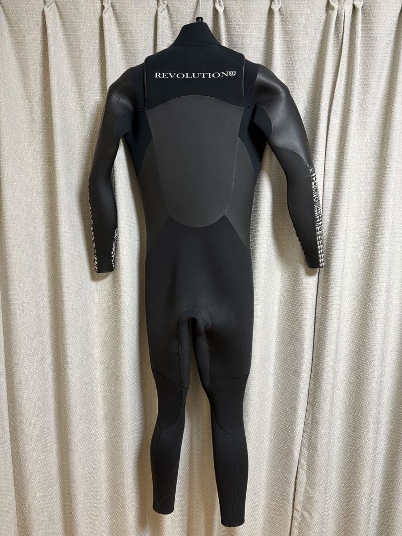 REVOLUTION(レボリューション)5×3mm セミドライ メンズM相当