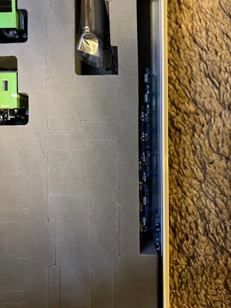 TOMIX 98422 103系JR西日本仕様・黒サッシ・ウグイス基本セット4両