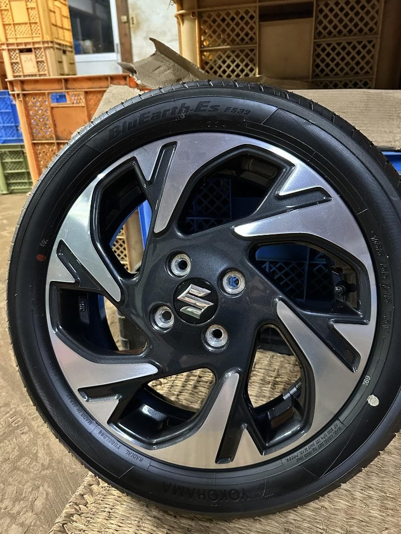 新車外し　SUZUKI スペーシアカスタム　純正タイヤホイールセット2本