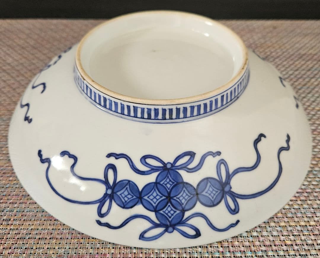 名品❗】 江戸時代後期　後期鍋島　藍鍋島　花に唐草文　径約20.9cm　櫛高台皿