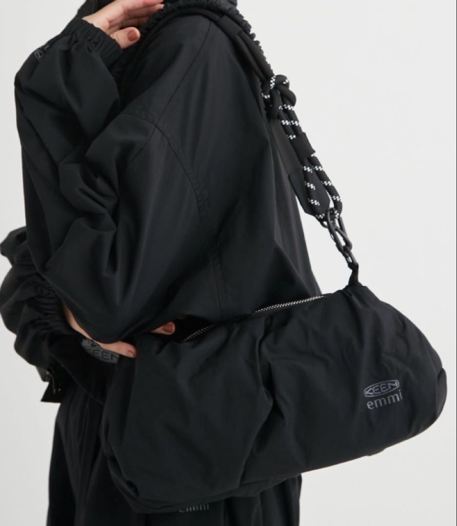emmi×KEEN新品同様⭐️GATHER SHOULDER BAGギャザーバック
