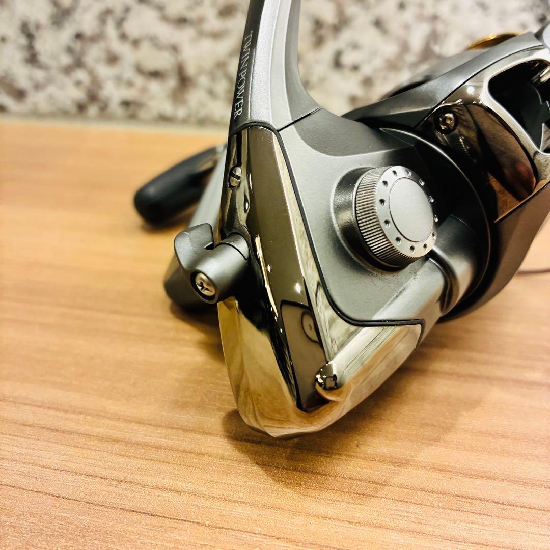 03　SHIMANO TWIN POWER C3000 スピニングリール