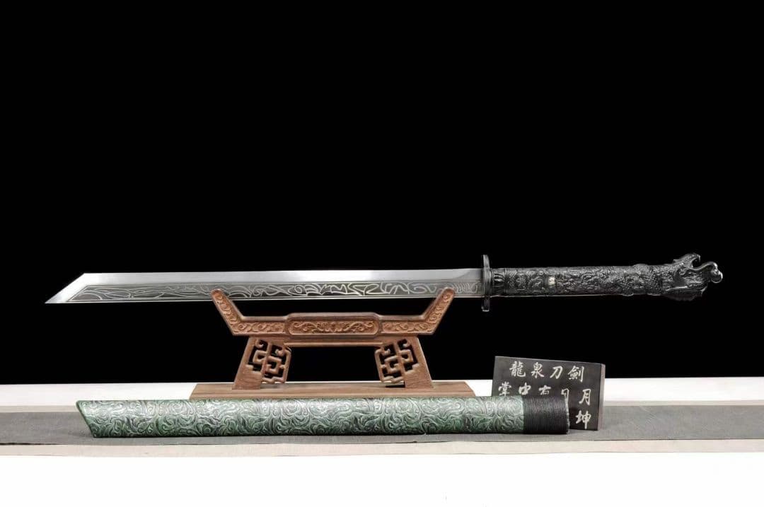 ドラゴン魂の血の刃 古兵器 武具　刀装具　日本刀　模造刀 居合刀