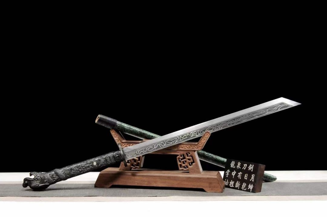 ドラゴン魂の血の刃 古兵器 武具　刀装具　日本刀　模造刀 居合刀