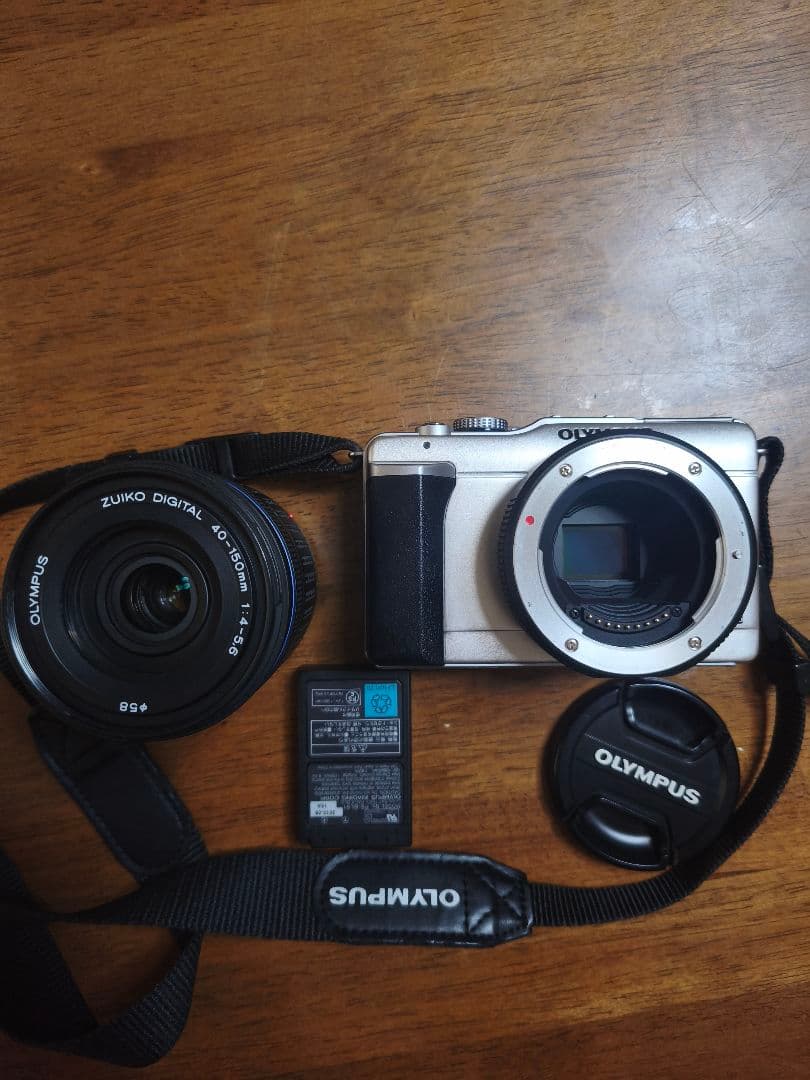 Olympus E-PL1 レンズ　ストラップ　バッテリー　 本体　セット