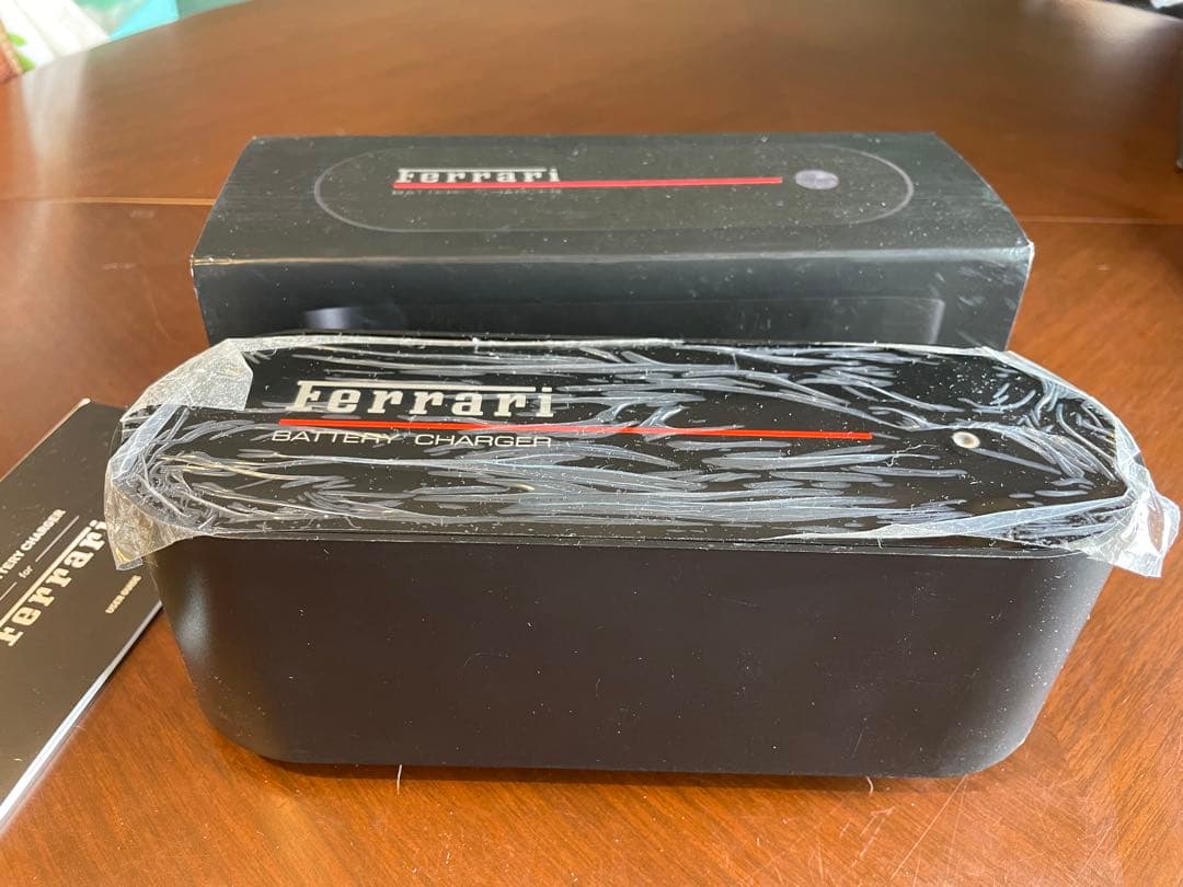 Ferrari バッテリー充電器キット - USA