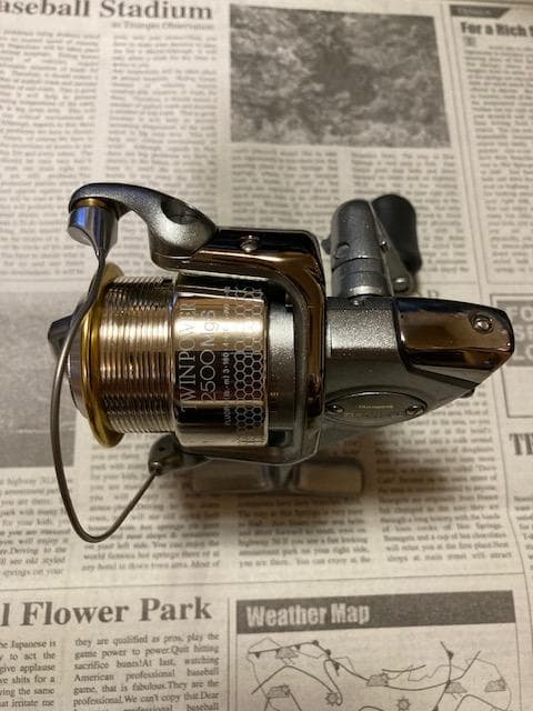 【極美品・完動品】SHIMANO ツインパワー 2500mgs