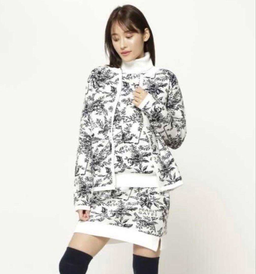 定価72,600円【新品】パーリーゲイツ　セットアップ　ホワイト　花柄