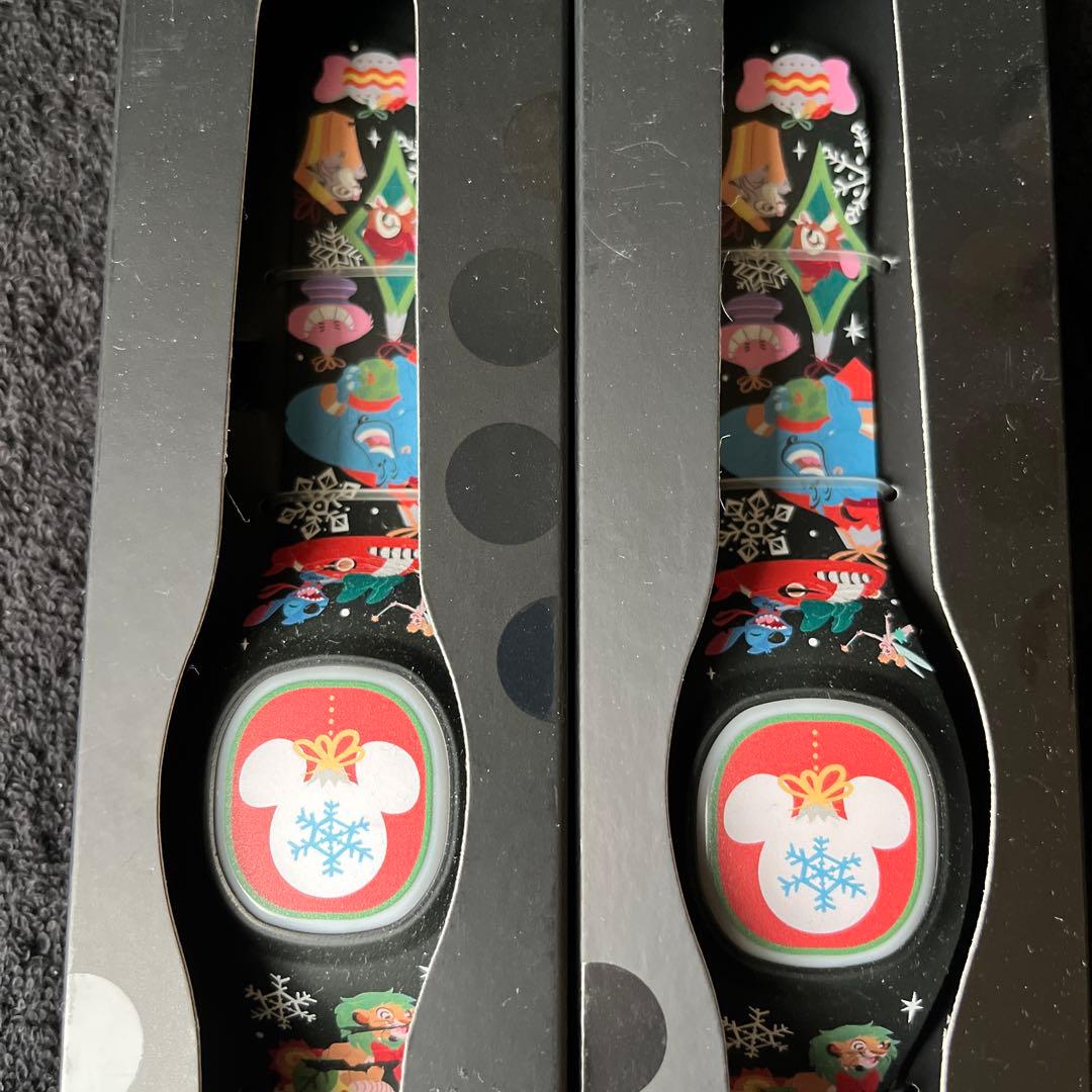 『新品、訳あり』ディズニーワールドマジックバンド➕2023年限定品　2個セット