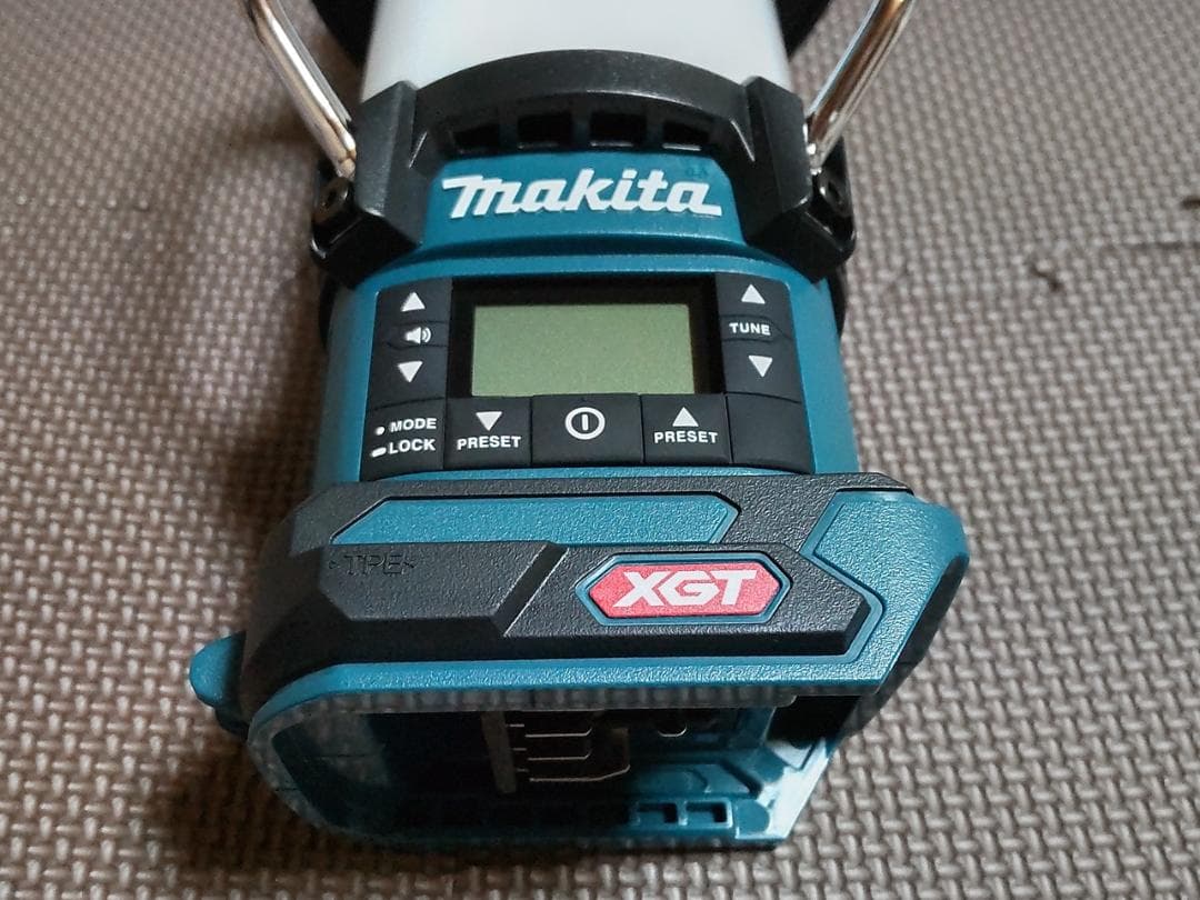 マキタ 40Vmax充電式ランタン付ラジオ MR008GZ ブルー 未使用