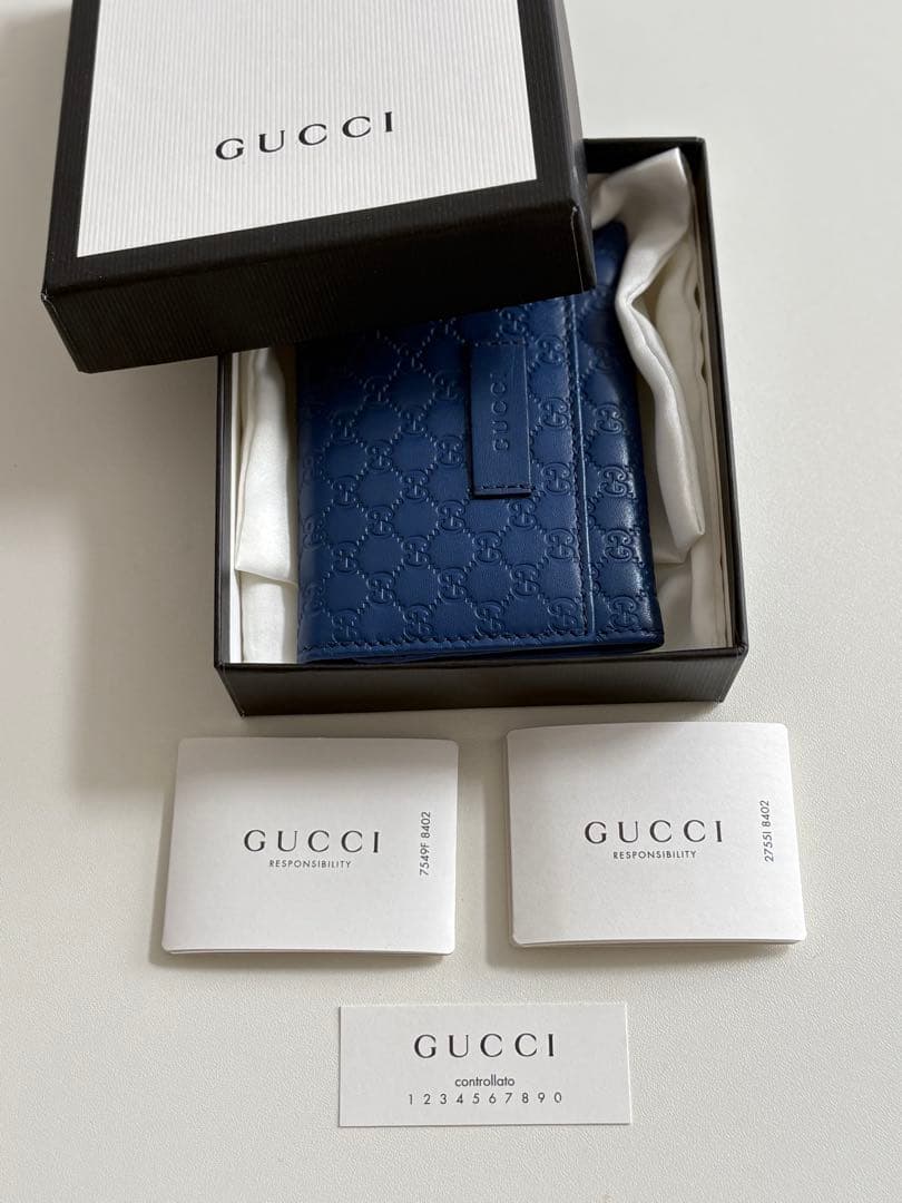 【美品・GUCCI】グッチ　マイクログッチシマ　カードケース　名刺入れ　ブルー